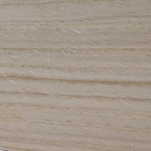 Load image into Gallery viewer, Close-up of the wood grain on Bullnosed Architrave, Prime European Oak
